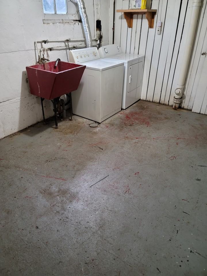 11 Corbin Ct #1 - Photo 2 of 18
