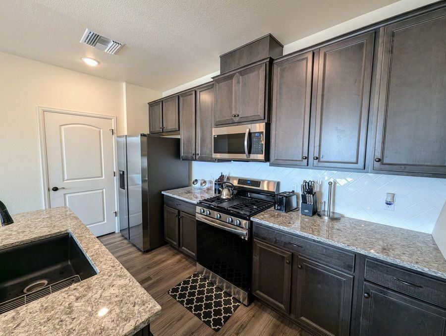 6153 N Ceylon St Bldg 10 #208 - Photo 3 of 22