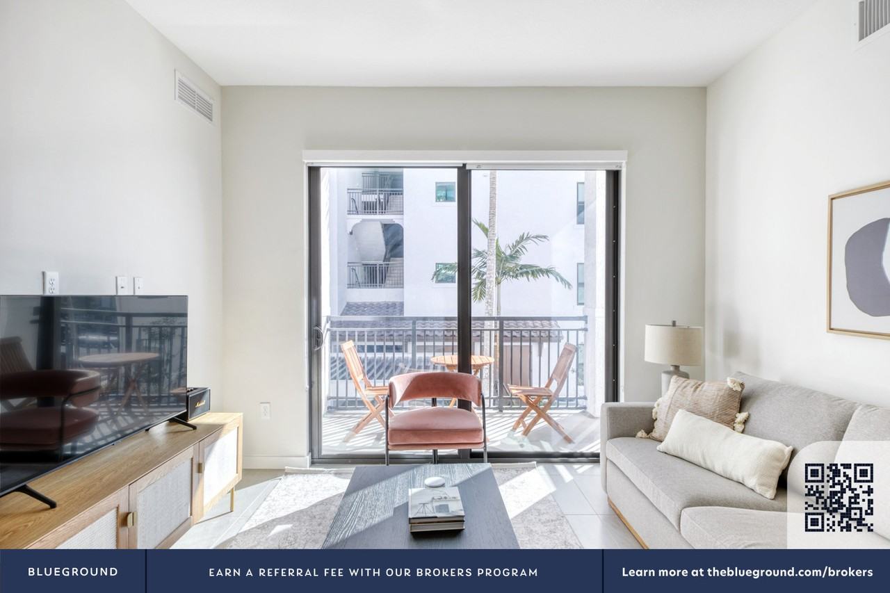 12501 Southwest 50th Court - Photo 5 of 50