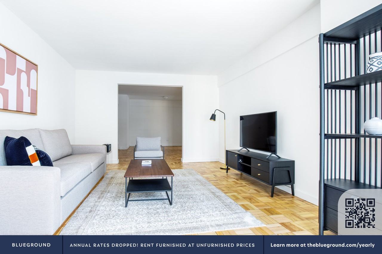 300 East 51st Street - Photo 4 of 26
