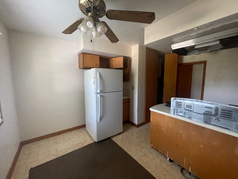 1302 E Mumford Dr - Photo 5 of 14