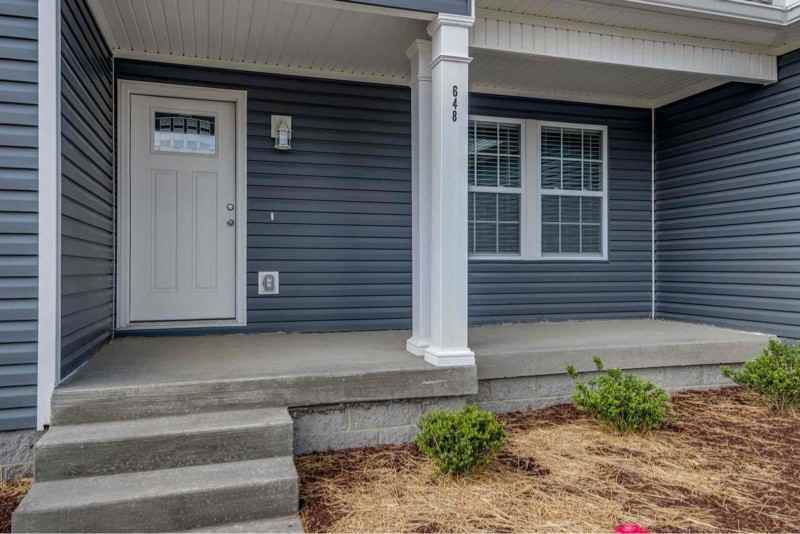 648 S Tunnel Rd - Photo 2 of 25