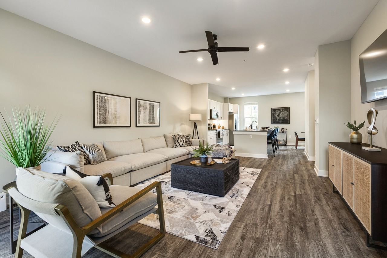 Oakbrook Townhomes - Photo 7 of 29