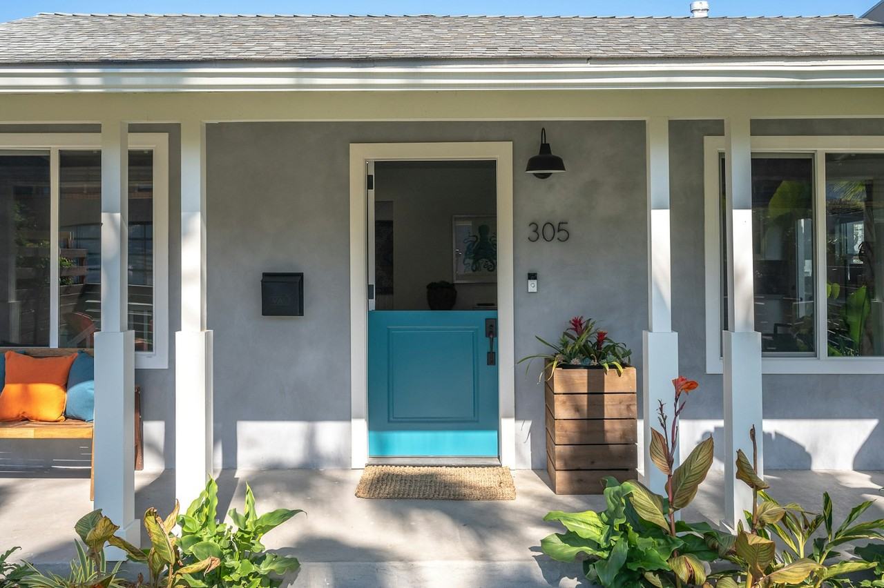 305 Neptune Avenue - Photo 6 of 50