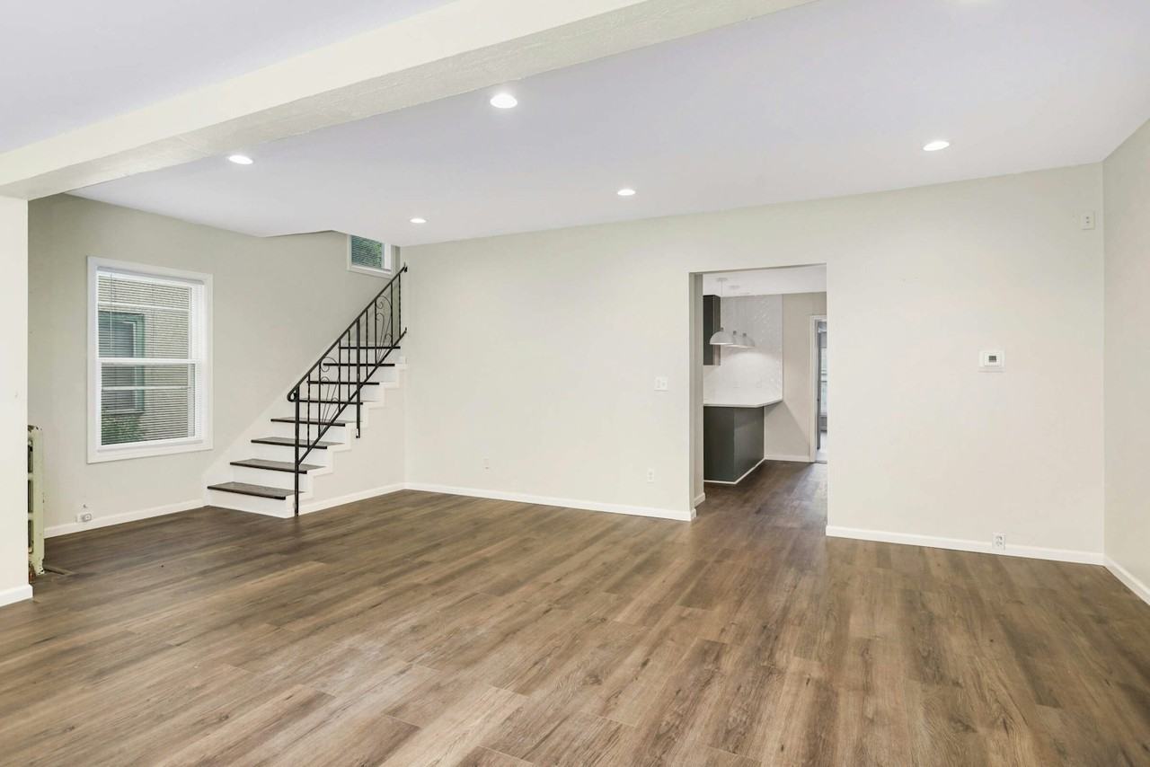 864 19th Avenue Southeast - Photo 2 of 40