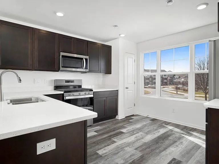 8689 Orchid Dr - Photo 3 of 9