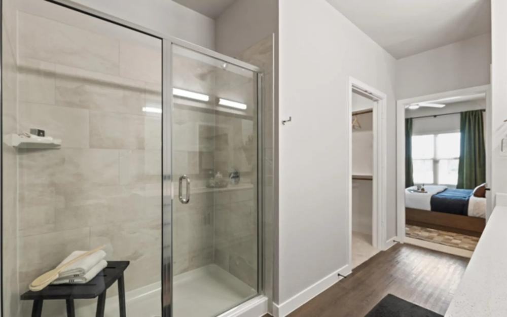 6900 South Interstate 35 - Photo 3 of 10