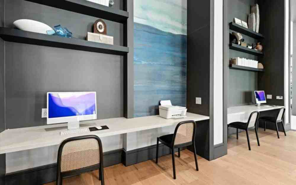 6900 South Interstate 35 - Photo 6 of 10