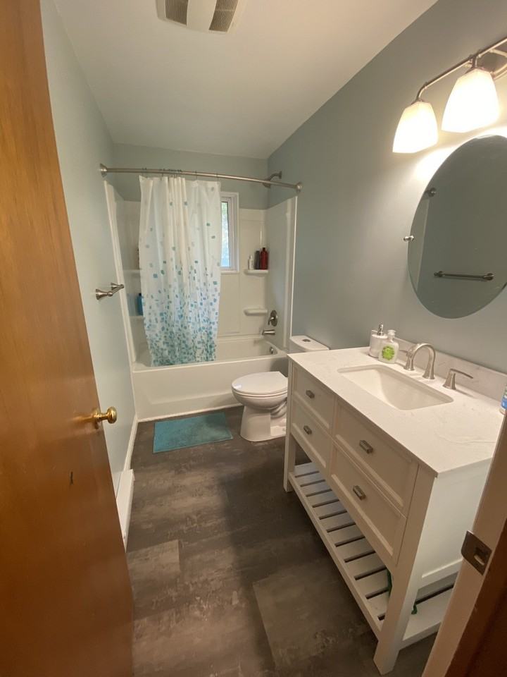 1556 Redwood Dr #2 - Photo 4 of 5