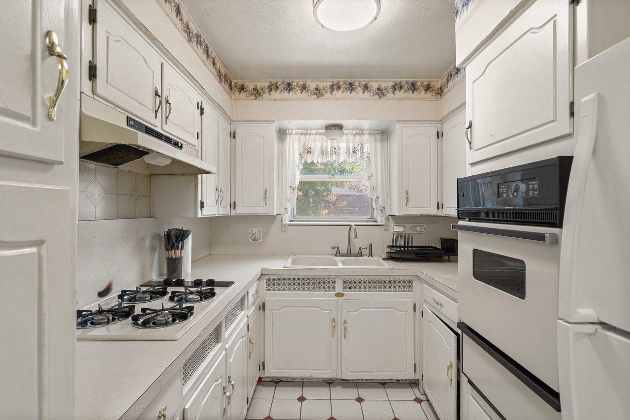 S Kate St - Photo 3 of 5