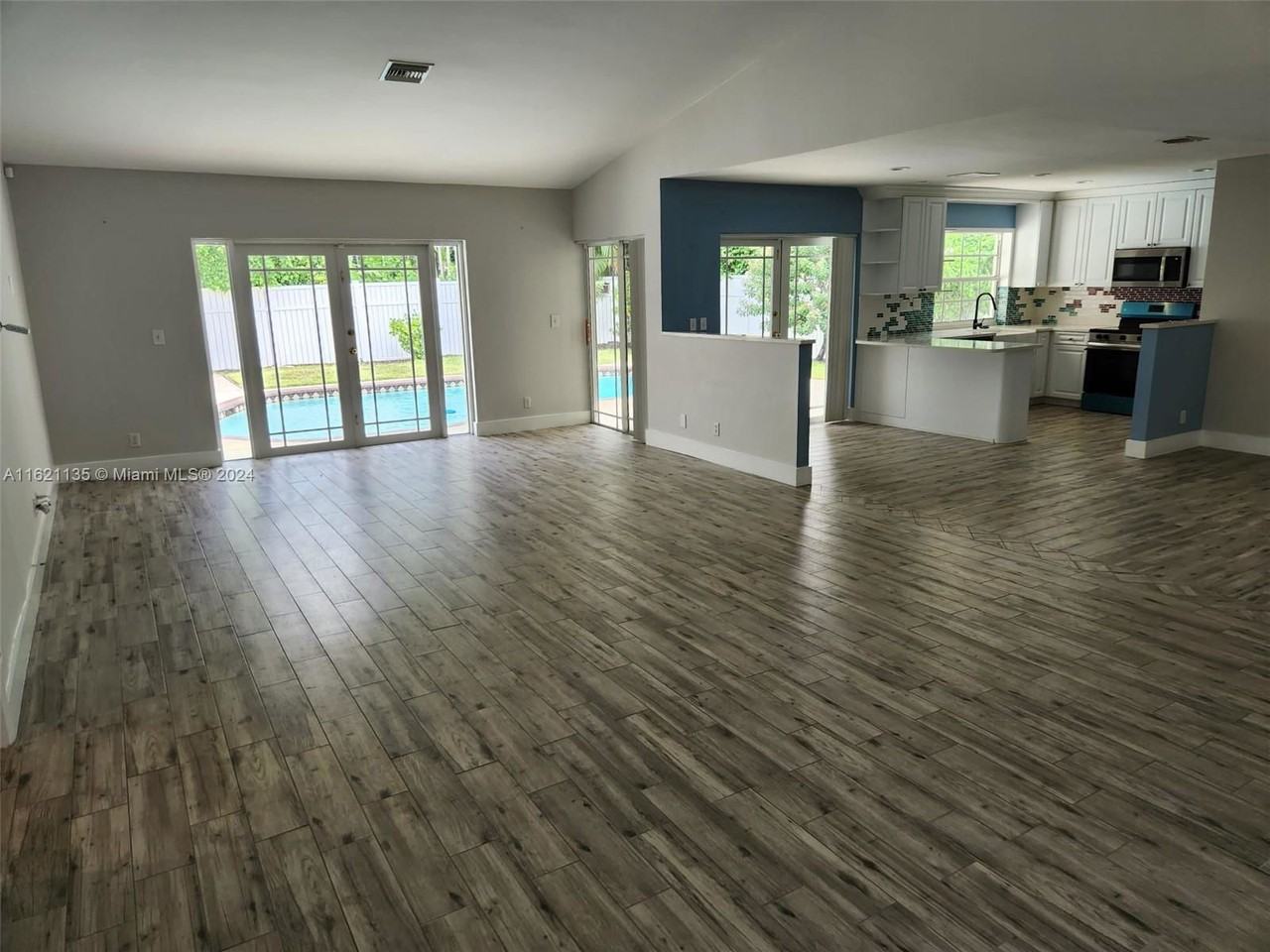 10755 Nw 18th Ct - Photo 2 of 8