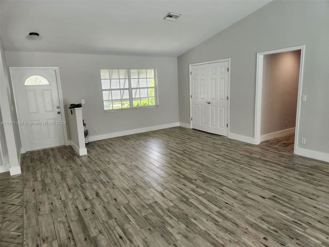 10755 Nw 18th Ct - Photo 3 of 8