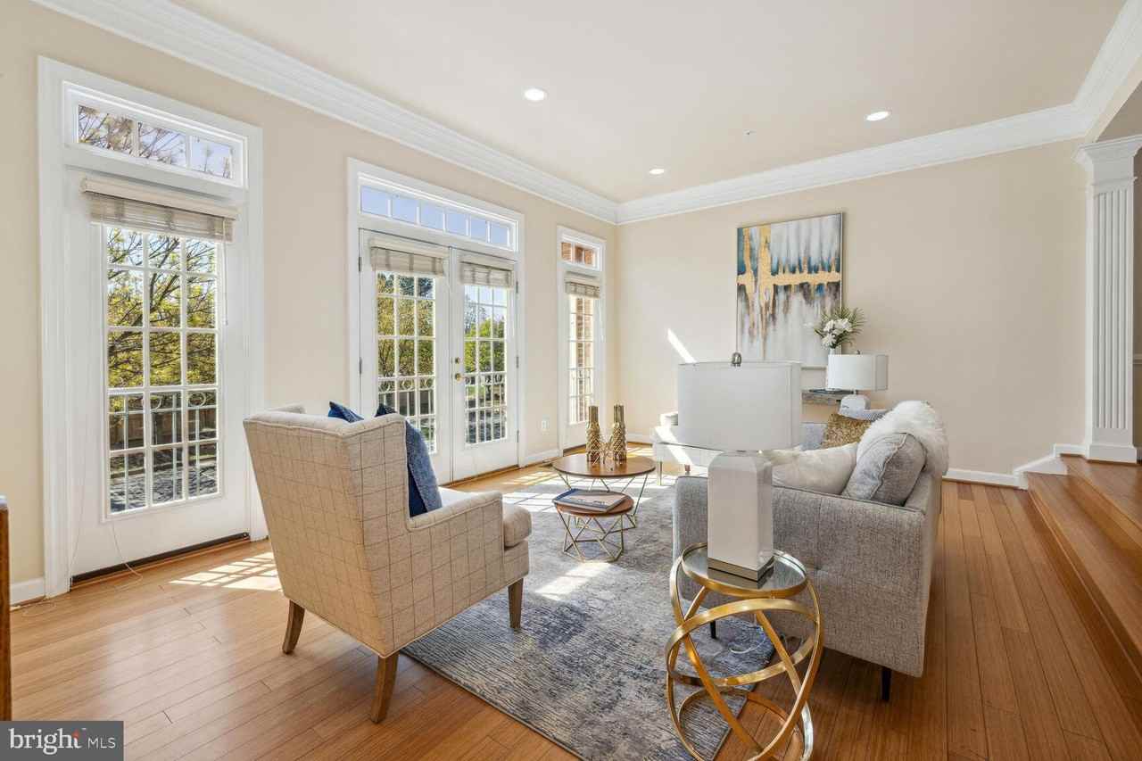 1813 Dawson St - Photo 3 of 24