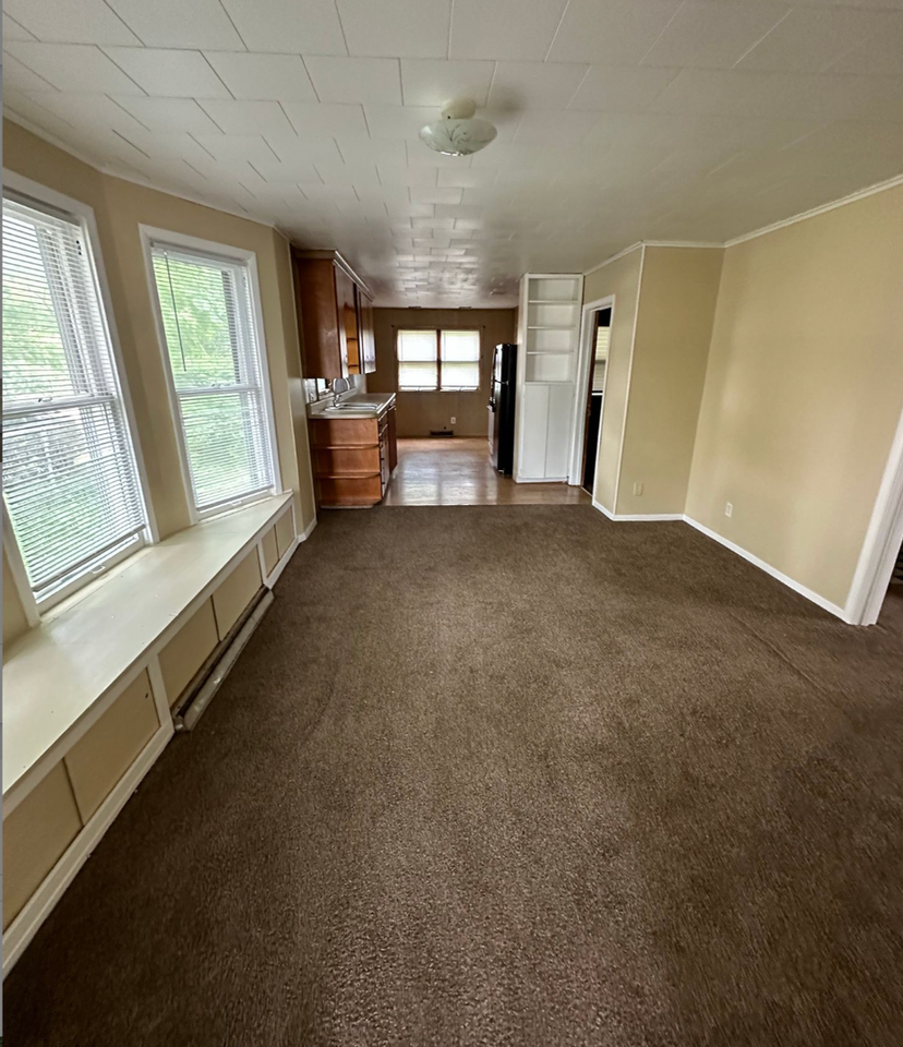 Lagrange2315 - Photo 2 of 6