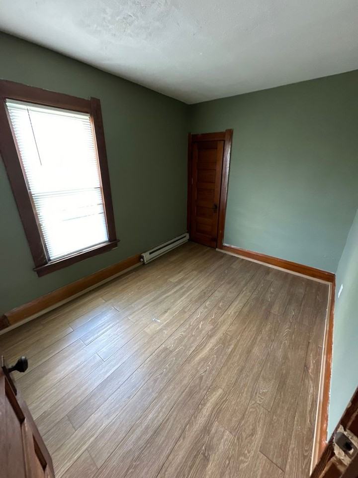523 Nicholas St - Photo 6 of 11