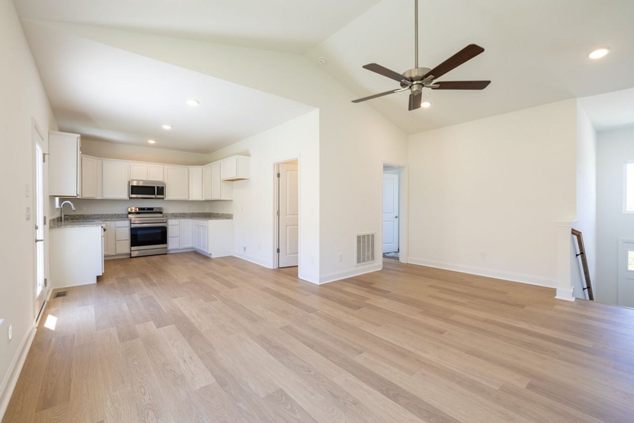 3528 Paradise Ridge Way - Photo 7 of 31