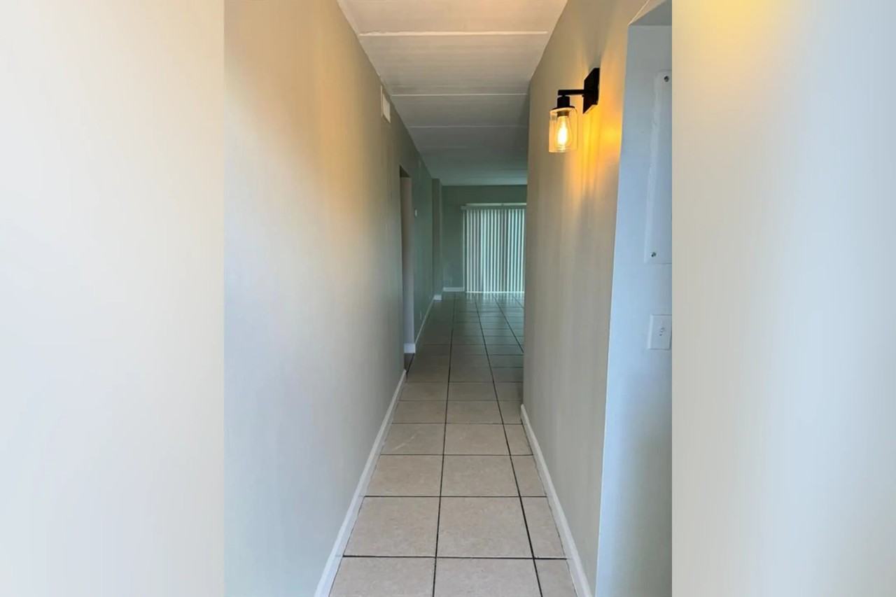 1501 Crescent Cir - Photo 2 of 17