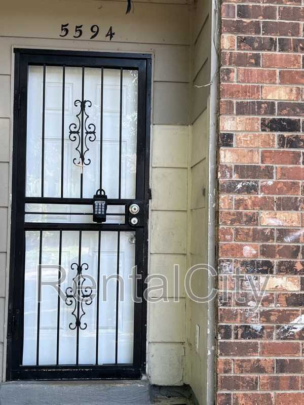 5594 Apple Blossom Dr - Photo 3 of 29