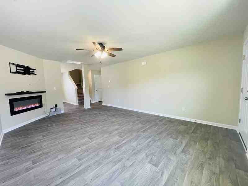 2030 Greenbrook Trl - Photo 2 of 32