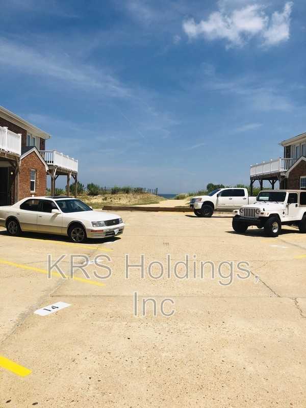 946 W Ocean View Ave #18 - Photo 7 of 11