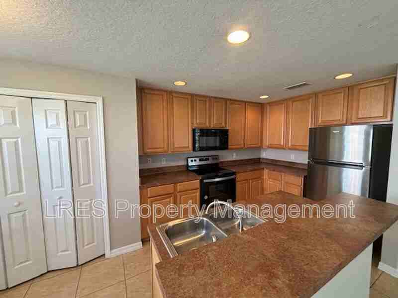 4331 Aristocrat Point - Photo 7 of 31