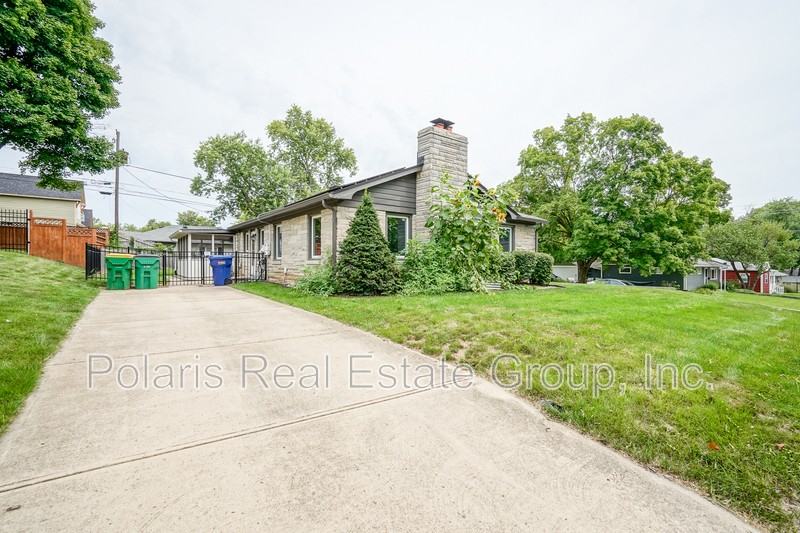 40 Bailey Ct - Photo 4 of 37