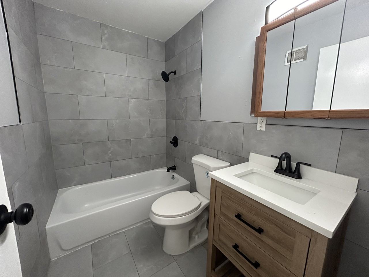 5995-5997 Bermuda Dr - Photo 2 of 9