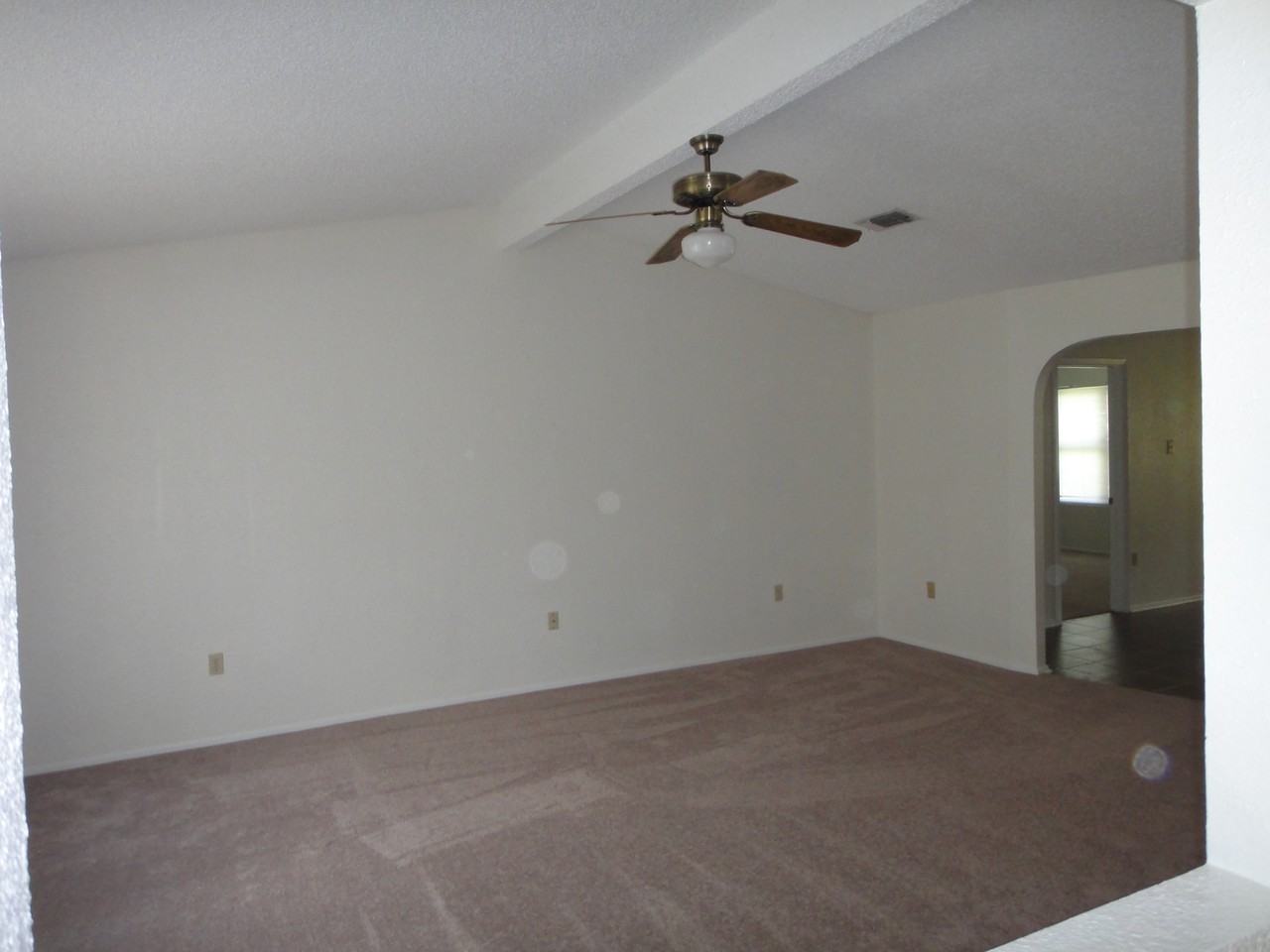 505 Austin St - Photo 2 of 19