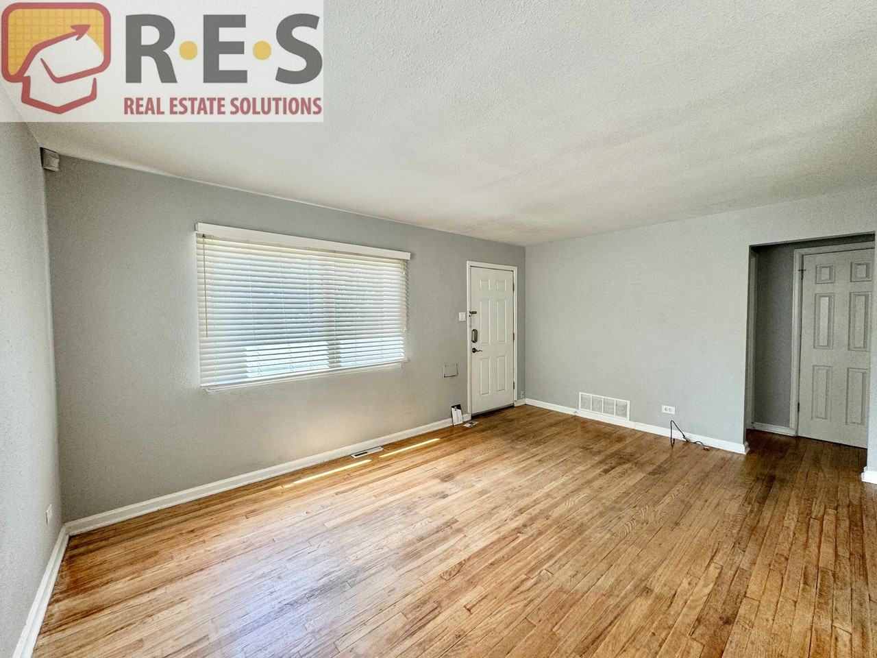 1738 Verbena St - Photo 5 of 11