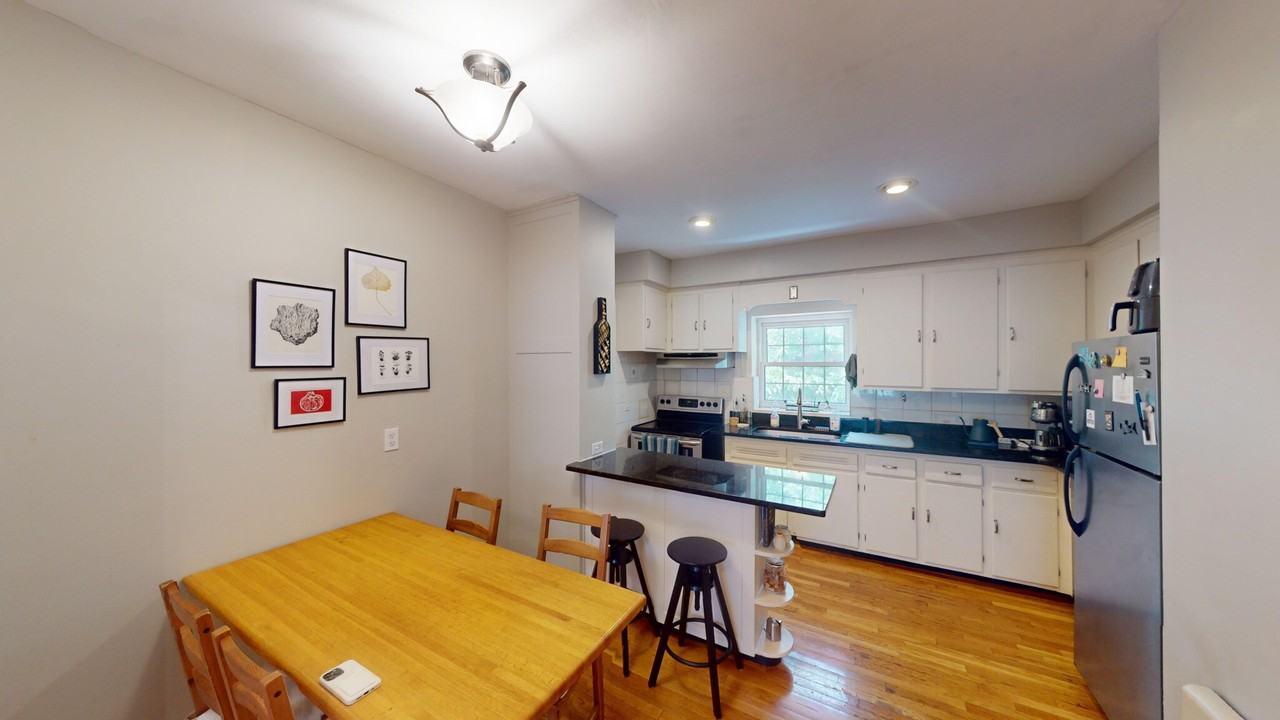 159 Saint Paul St #7 - Photo 4 of 17