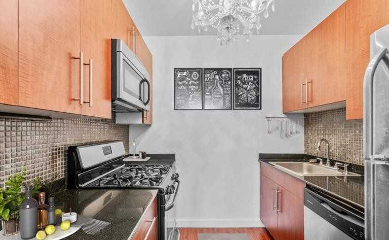 John St #2907 - Photo 5 of 11