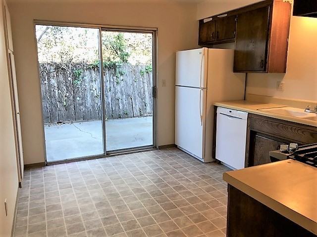 992 Fair Oaks Ave - Photo 5 of 15