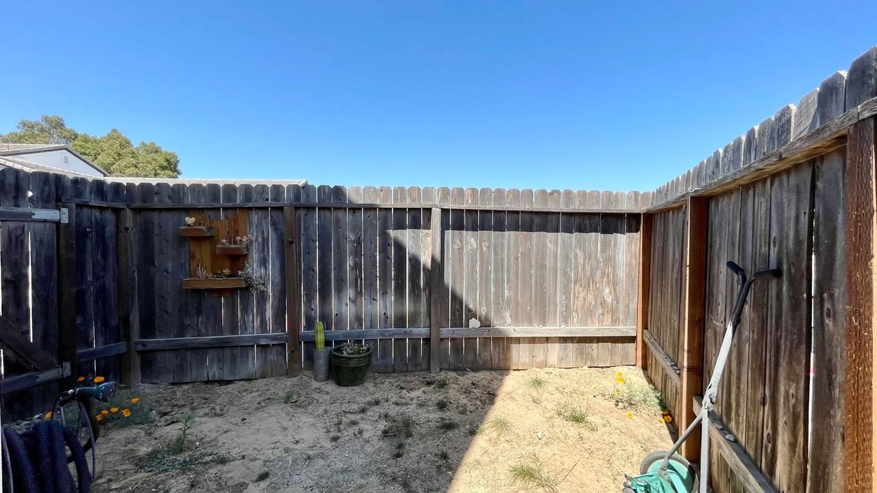 185 Brisco Rd #F - Photo 6 of 13