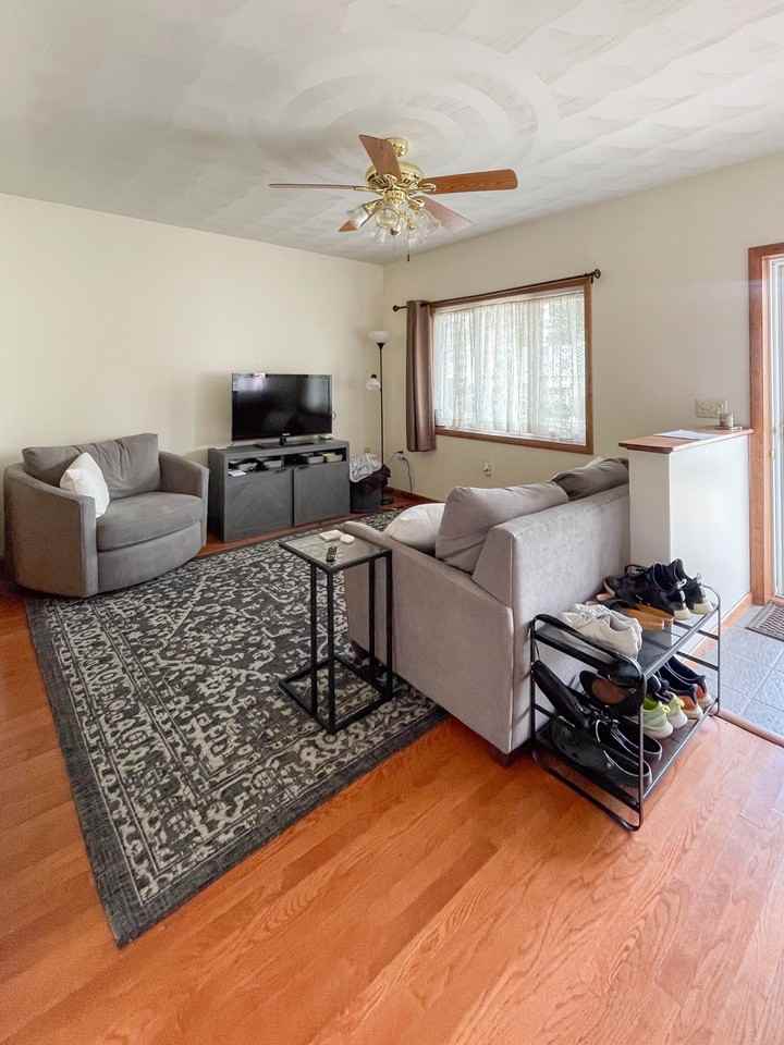 724 Marion Street #724 - Photo 4 of 13