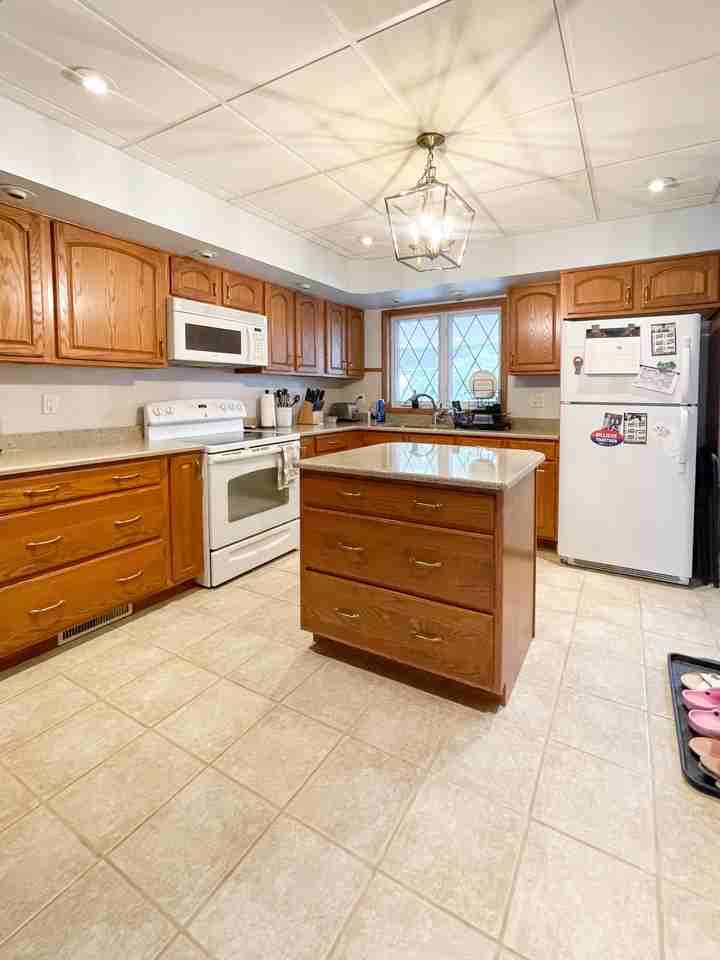 724 Marion Street #724 - Photo 7 of 13