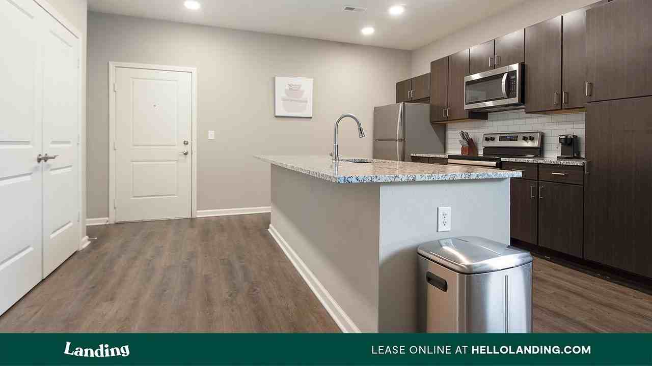 16346 Lydia Hill Dr - Photo 6 of 50