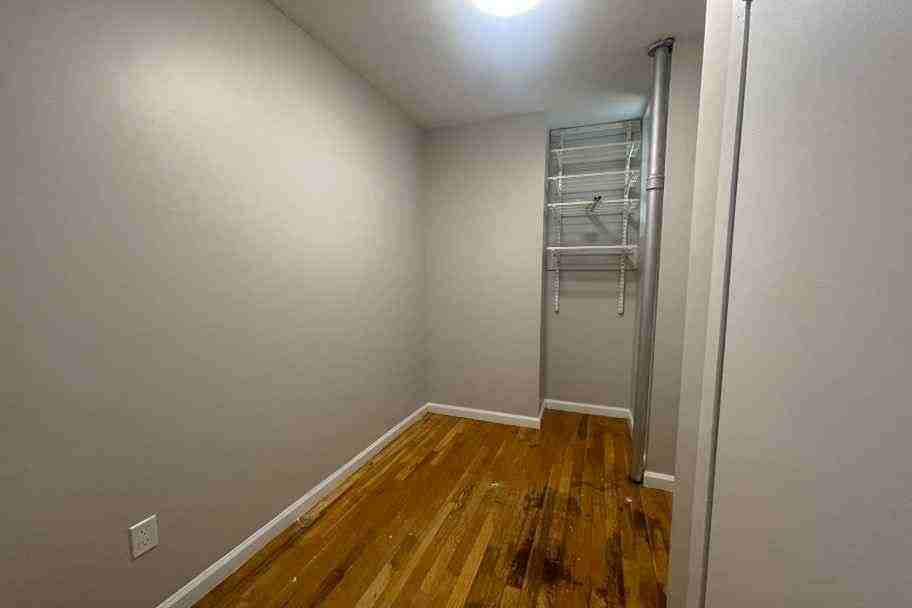 405 E 12th St #5 - Photo 6 of 12