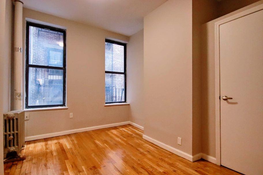 200 1st Ave #1 - Photo 5 of 8