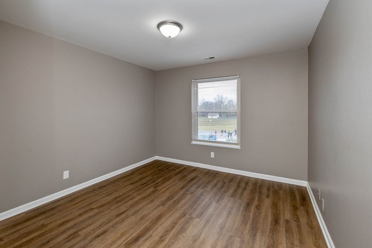 6933 Buckridge West Drive - Photo 3 of 17