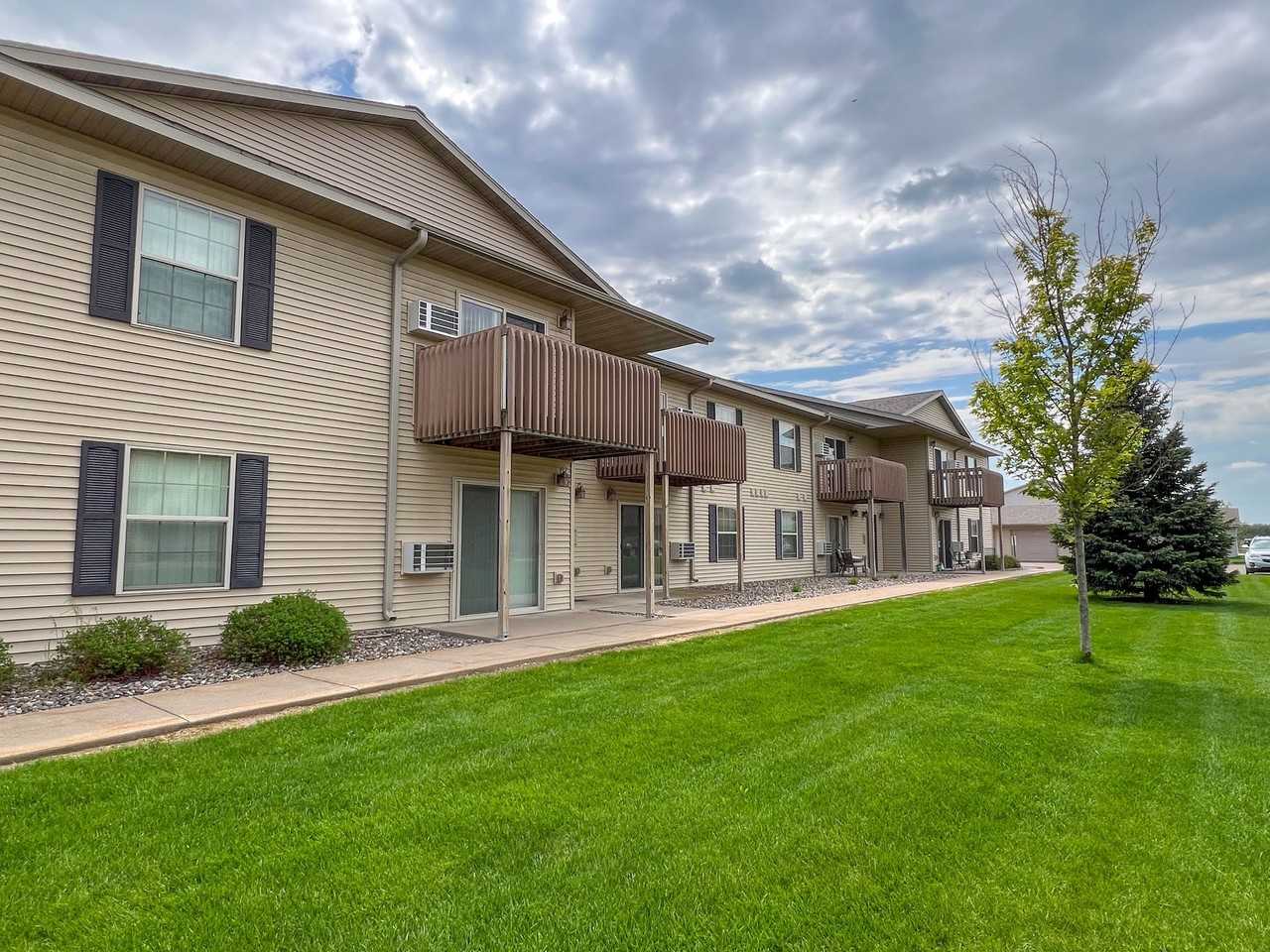 SCS Merrill - Photo 5 of 50