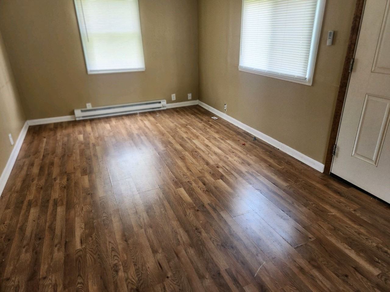 MGAM-311 W. Waid Ave. - Photo 3 of 11