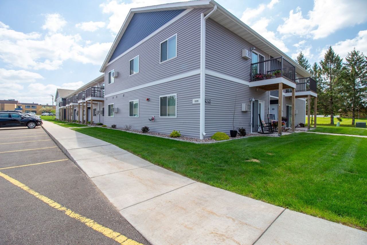 SCS Fox Point - Photo 2 of 50