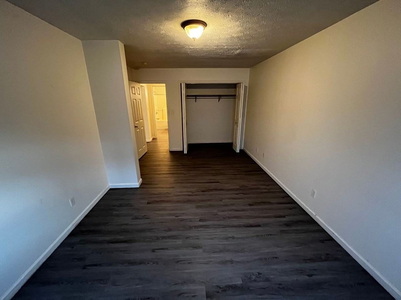 9021 W Jackson St - Photo 4 of 6