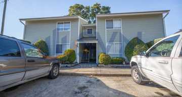 featured image of 1806 Chapel Hill Rd