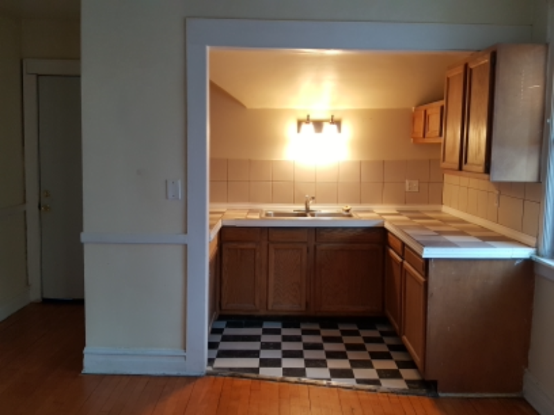 1231 Park Ave #2 - Photo 3 of 9