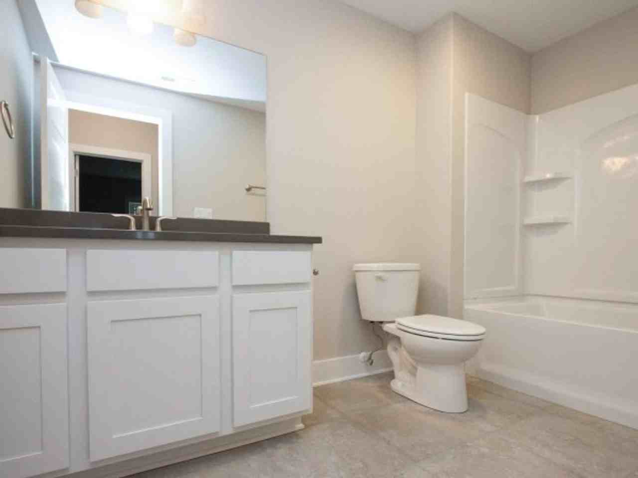 808 Sw 11th St - Photo 6 of 9