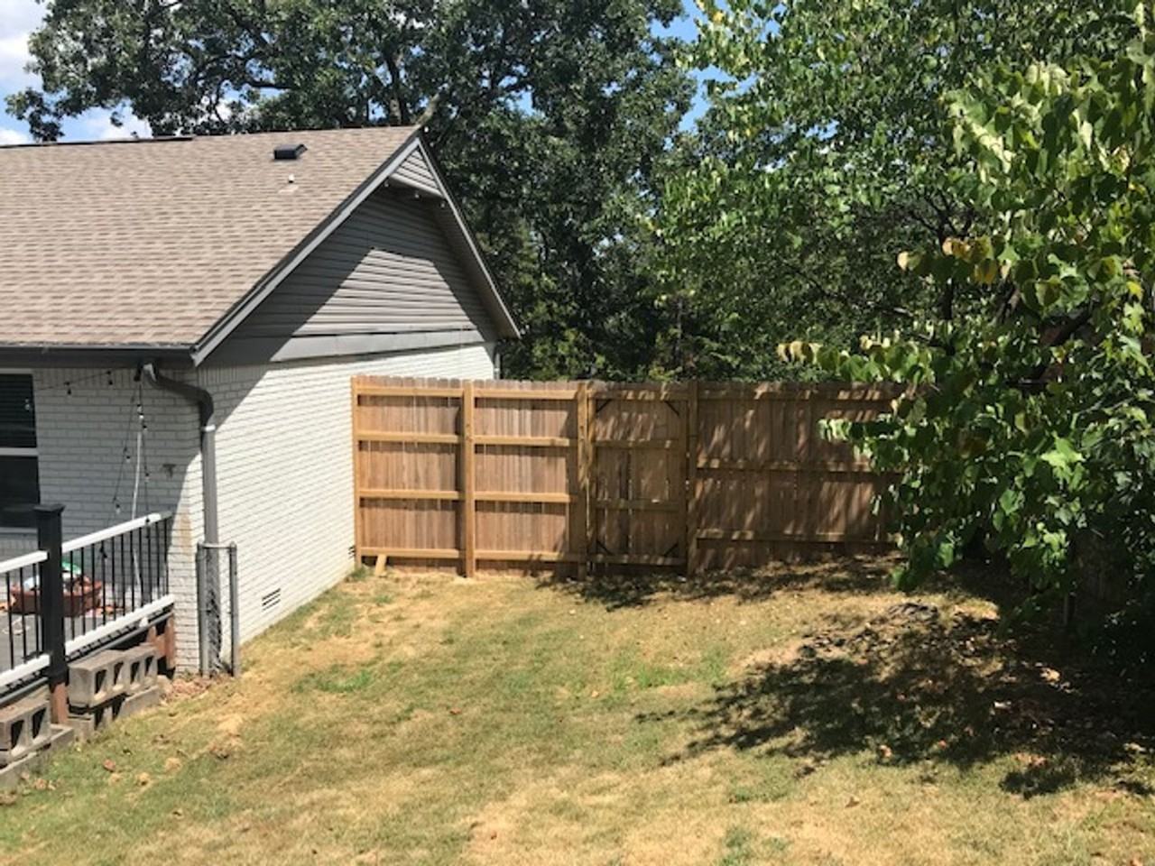 2404 Breckenridge Dr - Photo 3 of 33