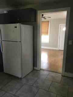 929 W Madison St - Photo 5 of 13