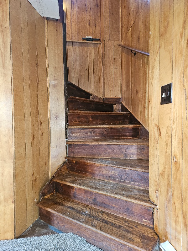 19 Lloyd Drive - Photo 6 of 28