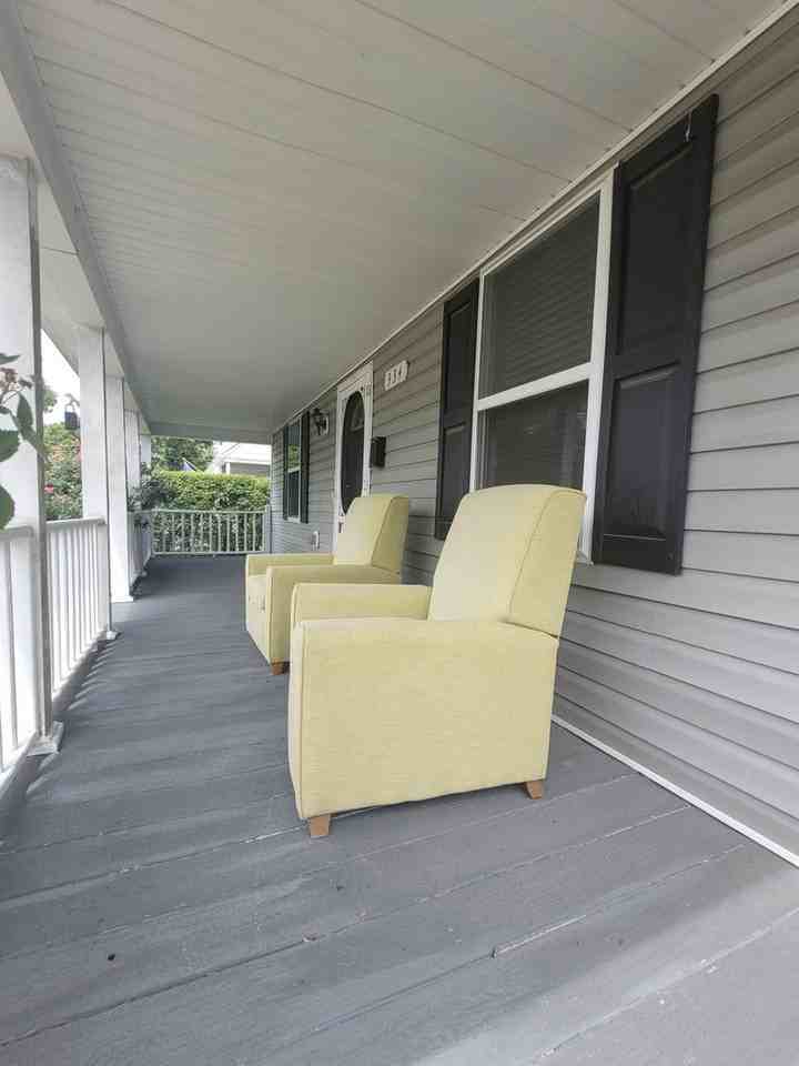 334 E Evans St - Photo 2 of 26